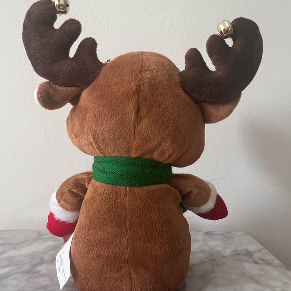 SINGING REINDEER PLUSHIE - Picture 5 of 11